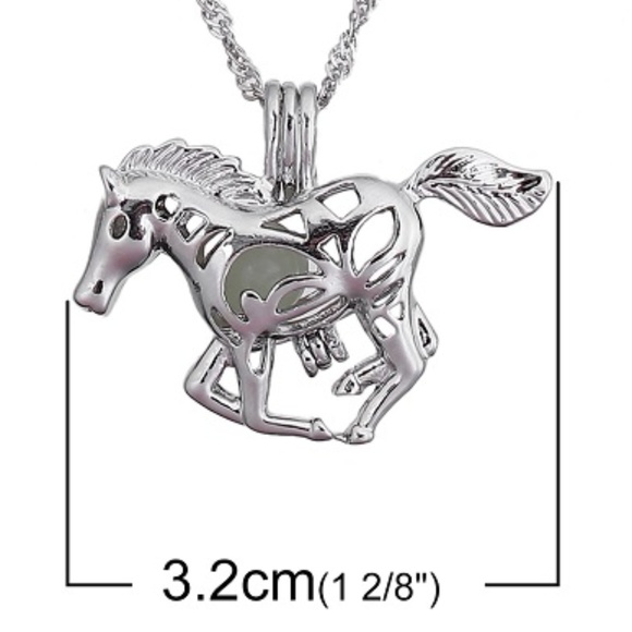 Amazing! Glow In The Dark 3D Silver Horse Necklace - Picture 3 of 4